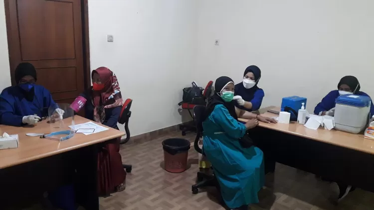 Pengecekan kesehan untuk vaksinasi