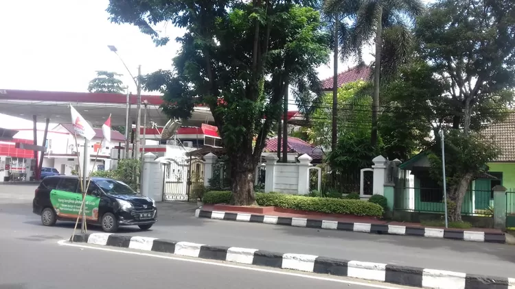 SPBU milik Alex Noerdin tetap melayani pembeli