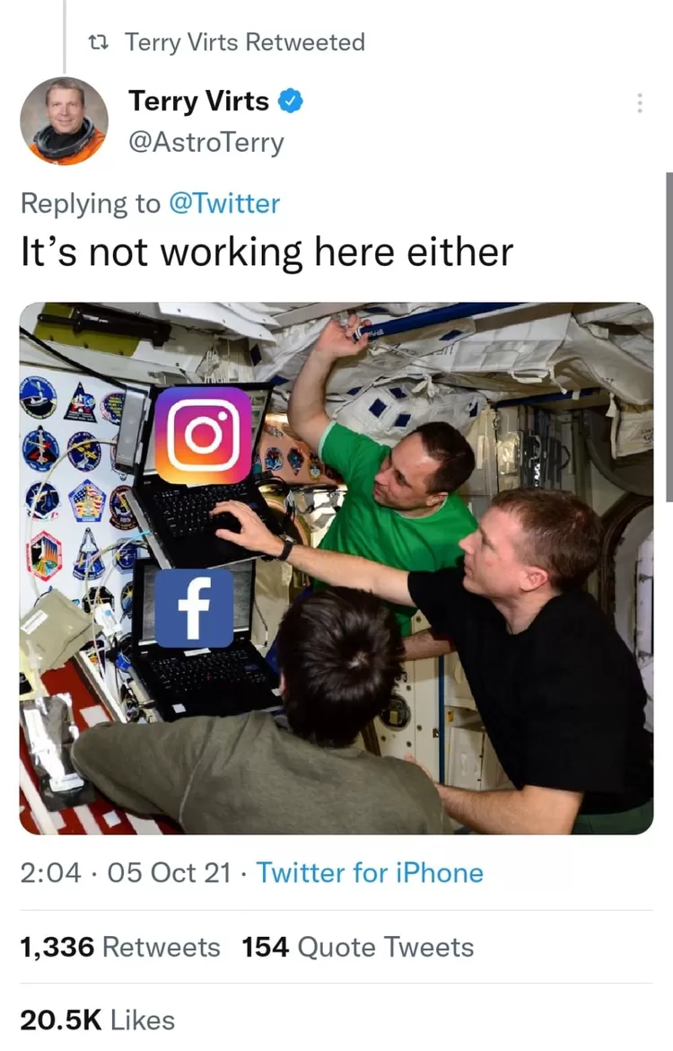 Guyon salah satu Astronot NASA ('Di sini juga tidak berfungsi [Facebook dan Instagram]).