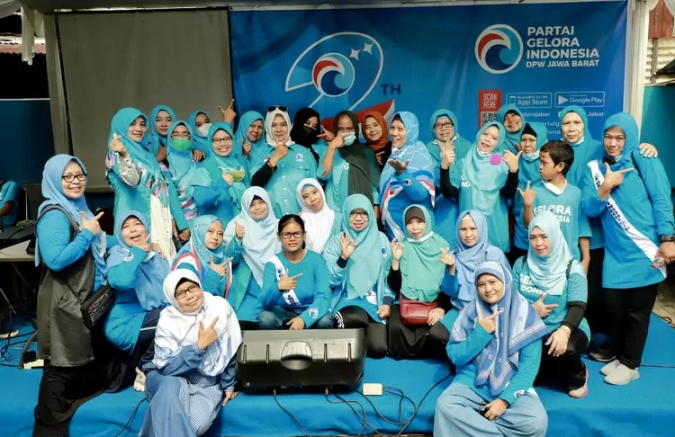 Bidang Perempuan DPW Partai Gelora Jawa Barat  berfoto bersama
