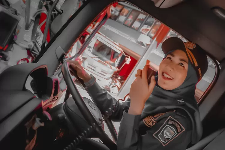  Riani Indrawati, Kabid Sarpras dan Datin Diskar PB Kota Bandung