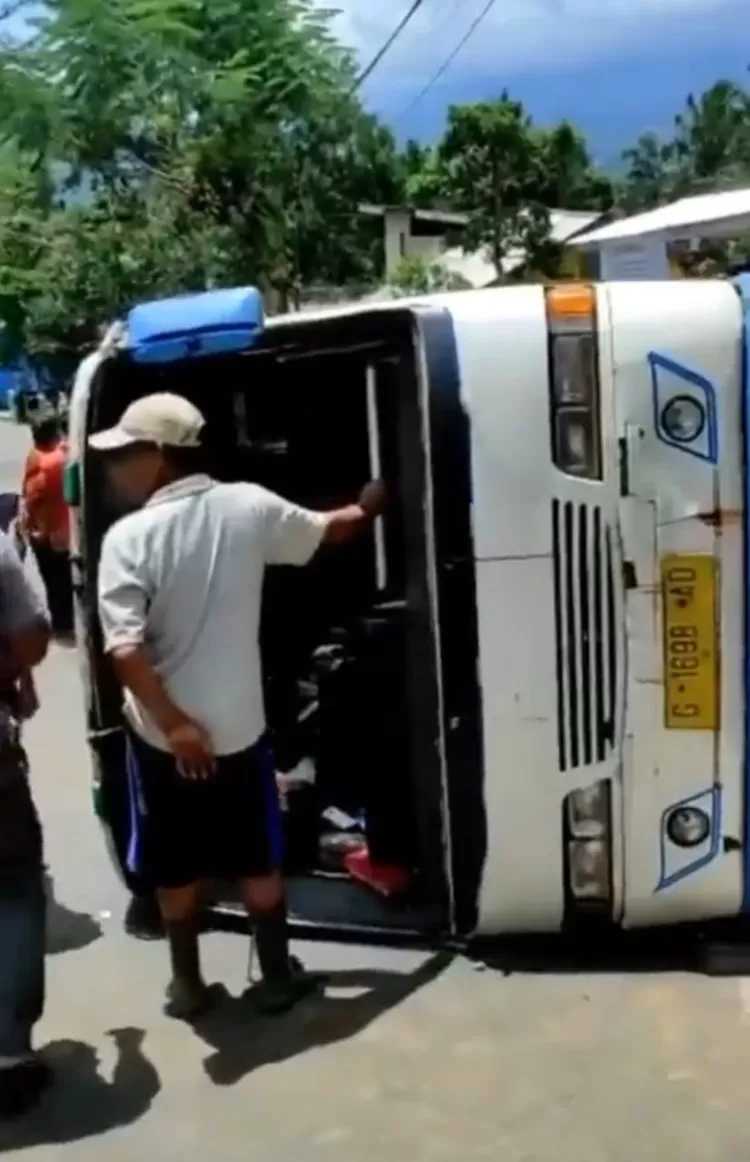 Rem Blong, Bus Gagal Nanjak hingga Terguling di Pemalang, Satu Orang Meninggal Dunia