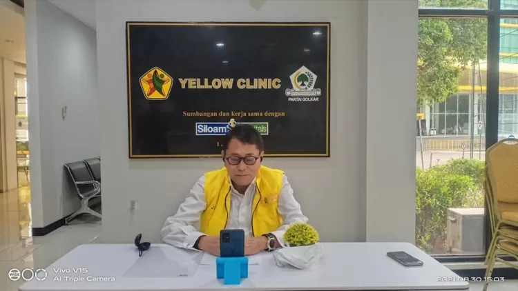 Ketua Yellow Clinic Partai Golkar J Dwi Hartanto saat video call menerima sumbangan dan kerja sama dengan Siloam Hospital