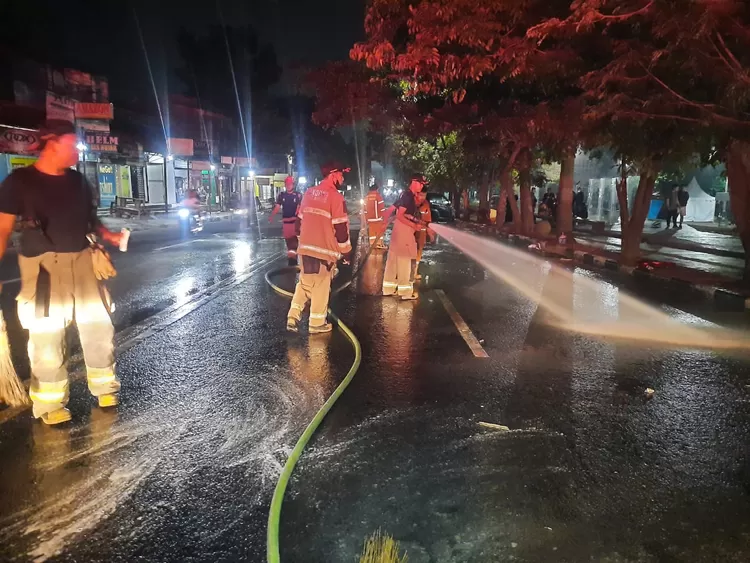 Kecelakaan lalu lintas terjadi Minggu dini hari di Jalan Surapati dekat Taman Pusdai, Kelurahan Cihaur Geulis