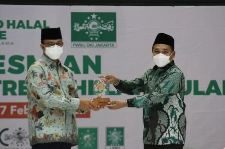 Gubernur DKI Jakarta bersama Ketua PWNU DKI Jakarta
