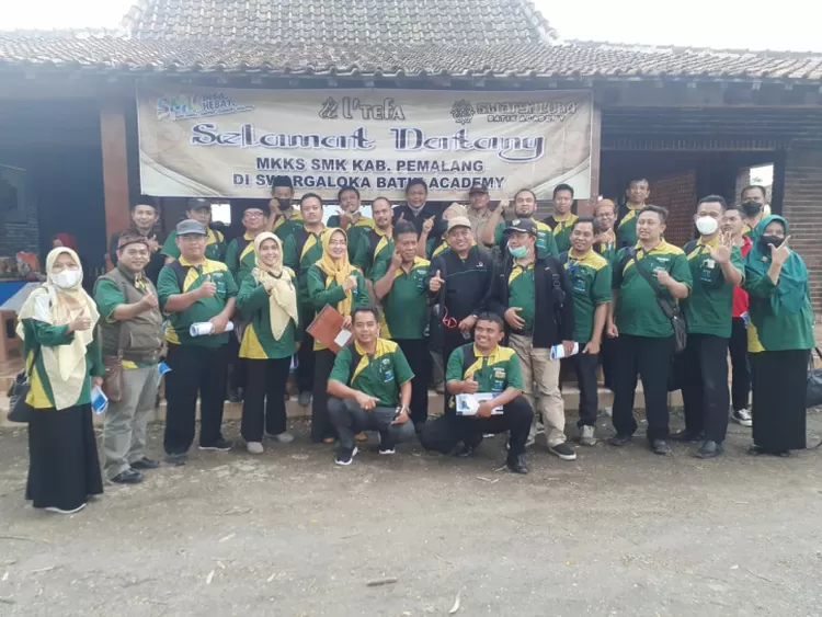 Para Kepala SMK di Pemalang kunjungi Batik Swargaloka di Kampung Tepi Sawah (KTS) Boja Kendal