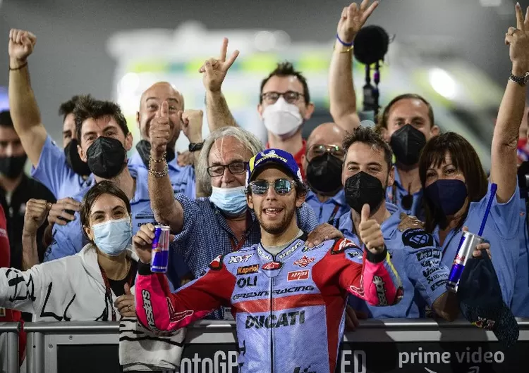  Kebahagiaan  Enea Bastianini dan Tim Saat Berhasil Memenangkan MotoGP Qatar 2022