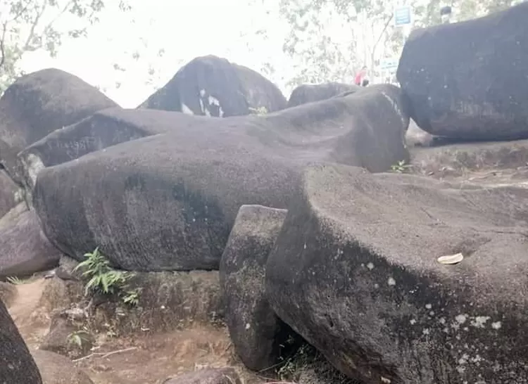 Hamparan bebatuan di kawasan wisata Bukit Batu