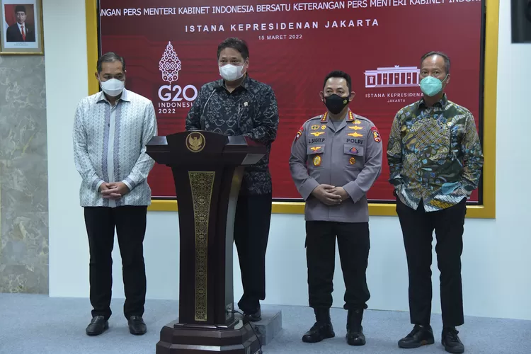 Menko Airlangga Hartarto bersama Mendag Muhammad Luthfi, Kapolri Jenderal Pol Sigit Listyo Prabowo dan Menperin Agus Gumiwang Kartasasmita.