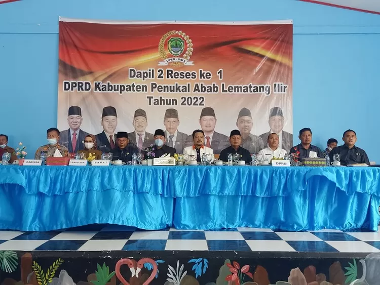 Peserta reses yang hadir