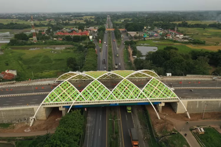 Penampakan Jembatan Aria Wasangkara pada siang hari