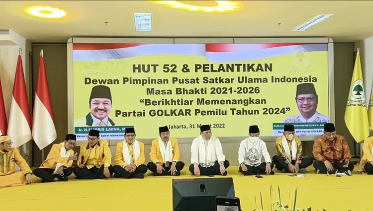 Ketum Airlangga Hartarto didampingi Pengurus DPP Partai Golkar dan DPP Satkar Ulama Indonesia mengikuti dzikir yang dipimpin Imam Besar Masjid Istiqlal Prof Nasaruddin Umar