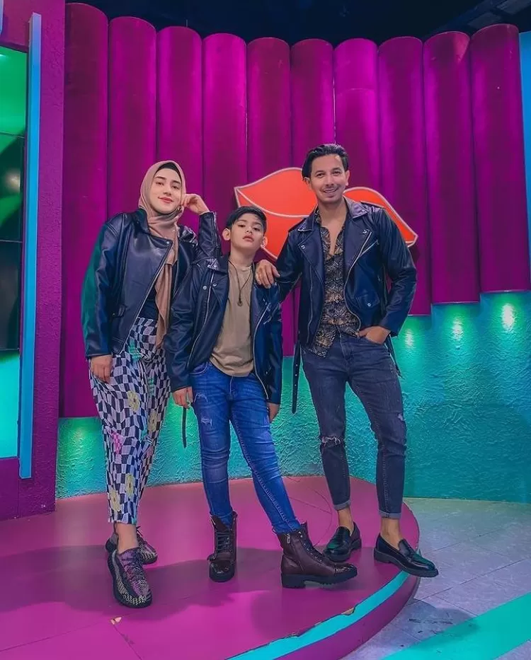 Potret kehangatan King Faaz Arafiq bersama keluarga 