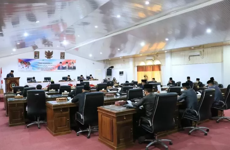Rapat Paripurna DPRD PALI pembahasan LKPJ Bupati PALI 2021