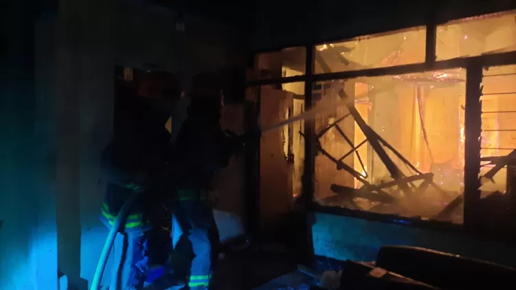 Rumah warga di Kecamatan Ujungberung, Kota Bandung, hangus terbakar