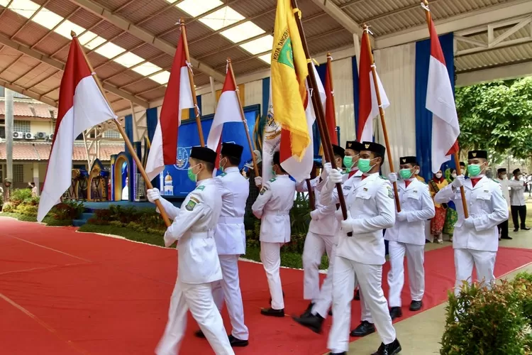 Anggota Paskibraka Kota Tangerang tengah menjalankan tugasnya - Foto: Henry Lukmanul Hakim