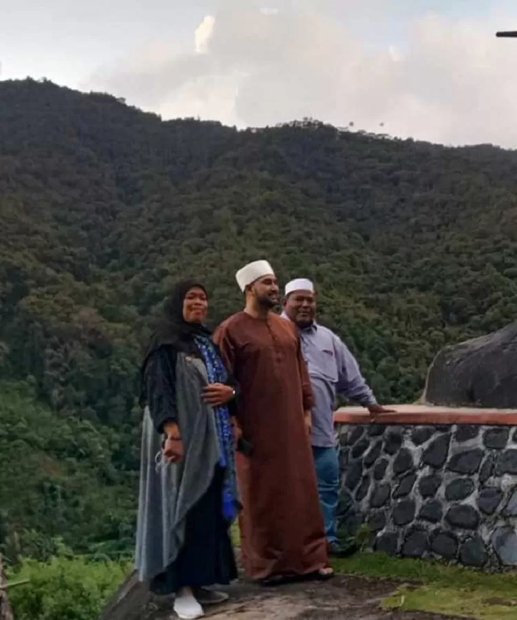 Habib Ahmad Al Habsyi Nikmati Indahnya Rongkong