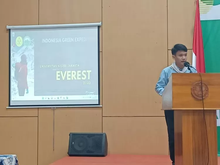 Tim Eka Citra mempresentasikan program Indonesia Green Expedition