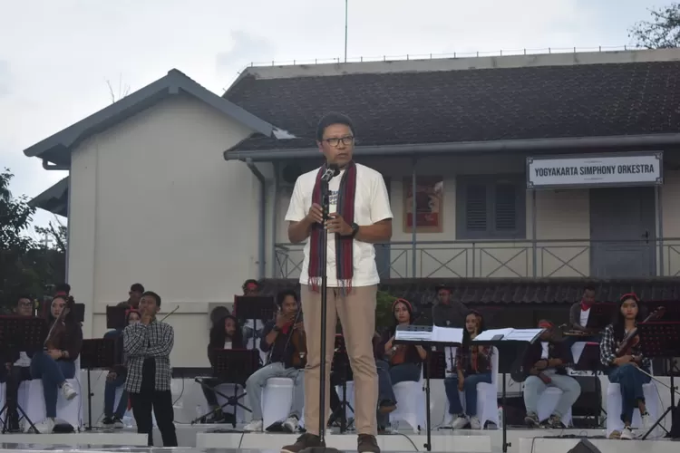 Kepala Dinas Pariwisata DIY saat membuka acara Yogyakarta Simphony Orchestra di Benteng Vredeburg