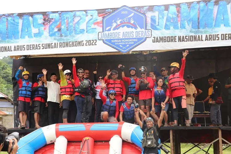 Penutupan Arus Deras Sungai Rongkong