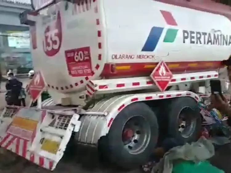 Kecelakaan di Jalan Altermatif Cibubur, 11 Orang Tewas Terlindas Truk Pertamina