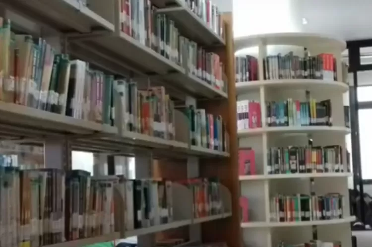 Perpustakaan Grhatama Pustaka