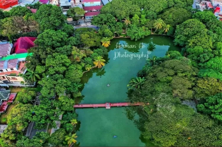 Taman Kambang Iwak