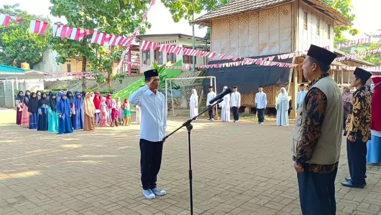 Upacara Memperingati kemerdekaan RI di Yayasan  Tunas Mulia