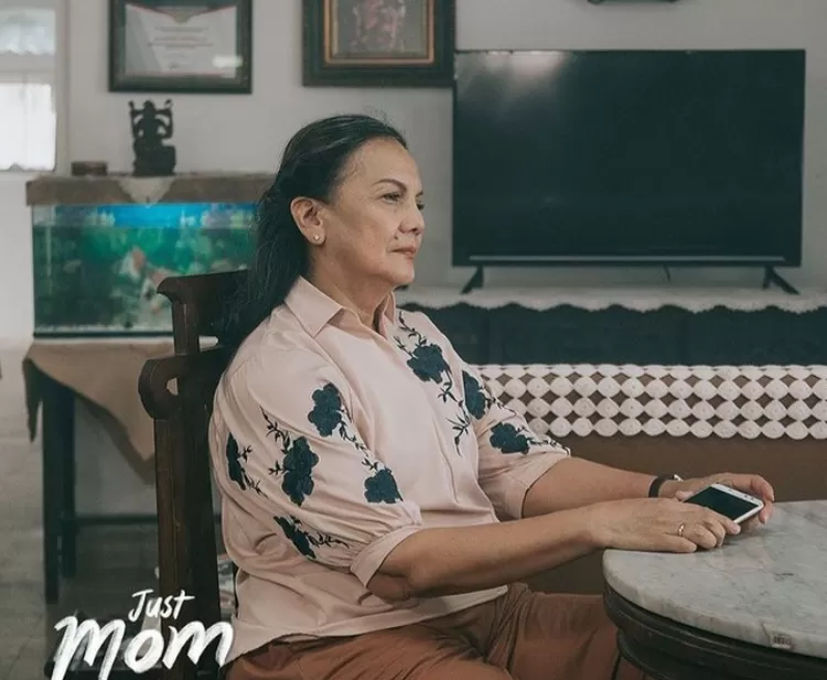 Film yang bikin makin sayang keluarga, Just Mom