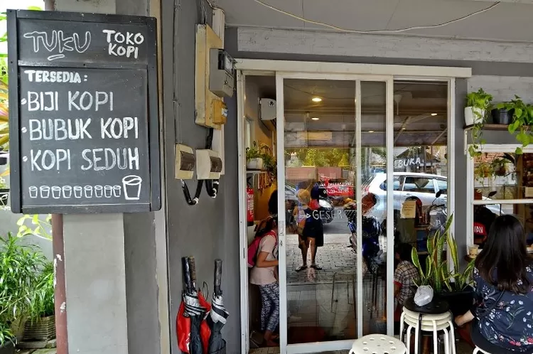 Coffee Shop dekat MRT Jakarta, Kopi Tuku.