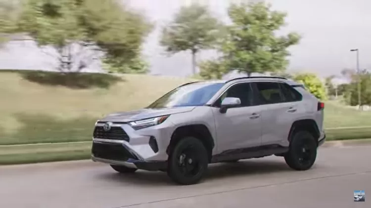 Toyota Rush penggerak depan?. Foto: Istimewa