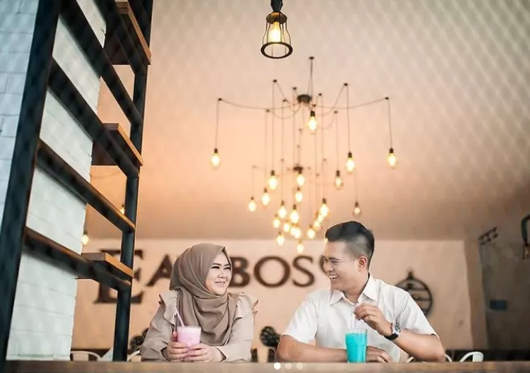 Salah satu rekomendasi cafe dekat Kota Garut, Eatboss.