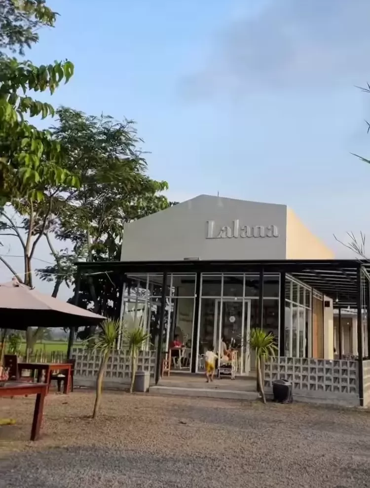 Cafe Lalana yang eksotis