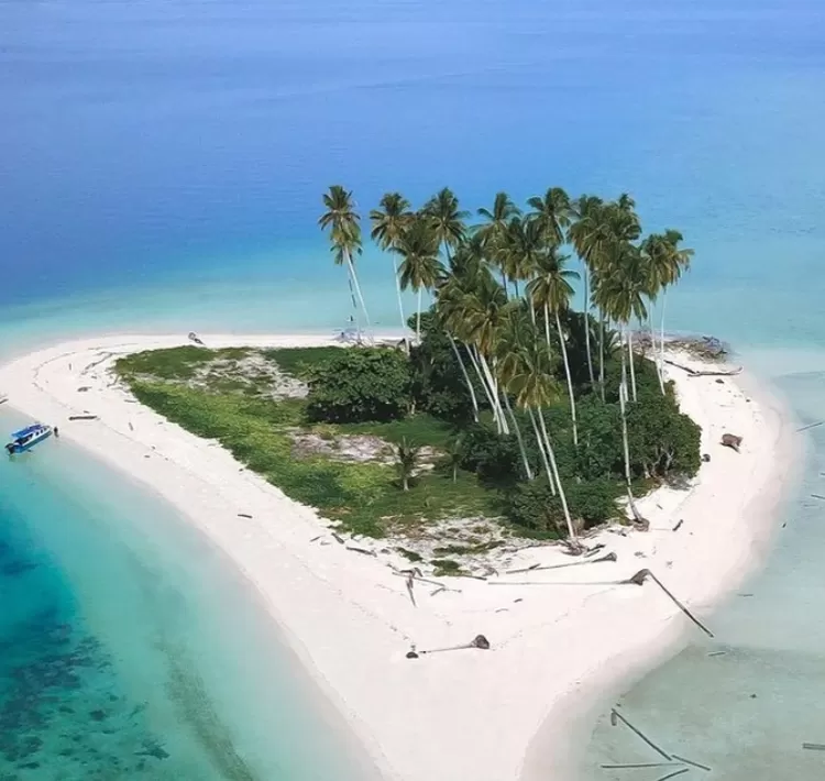 Keindahan di pulau Derawan