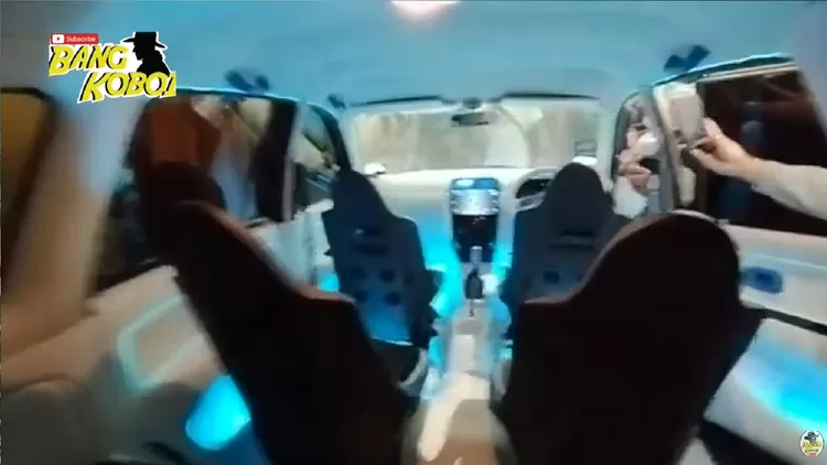 Model dalam Avanza EV. Foto: tangkap Layar YT