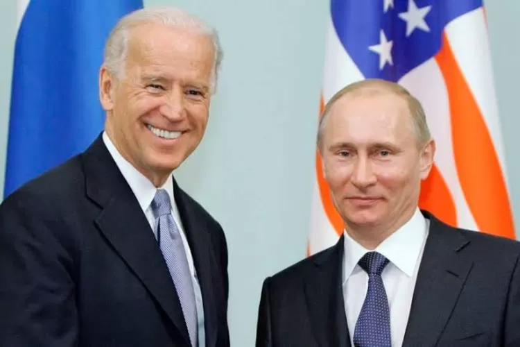 Potret Presiden Rusia Vladimir Putin dan Presiden Amerika Serikat Joe Biden saat belum terjadi konflik Rusia dan Ukraina dalam suatu momen