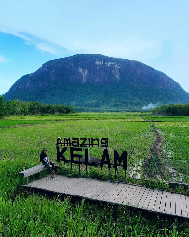 Bukit Kelam, destinasi wisata alam yang tersembunyi di Kalimantan Barat.