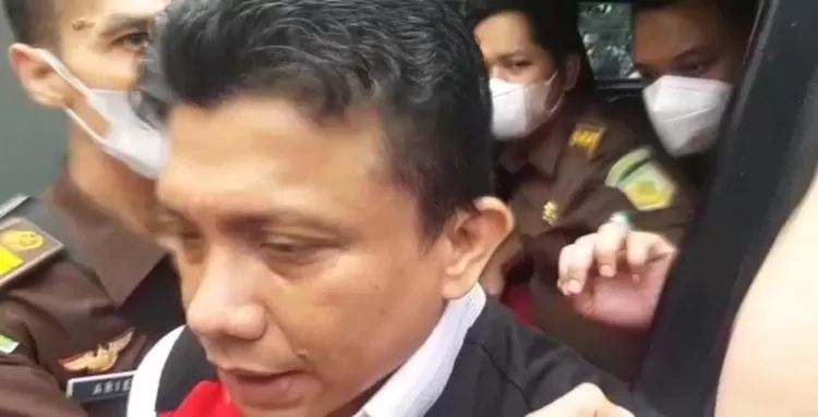 Ferdy Sambo saat ini sedang menjalani proses hukum nya terkait kasus yang menimpa nya yakni pembunuhan berencana terhadap brigadier J, ia pun sempat memohon maaf kepada keluarga brigadier J. 