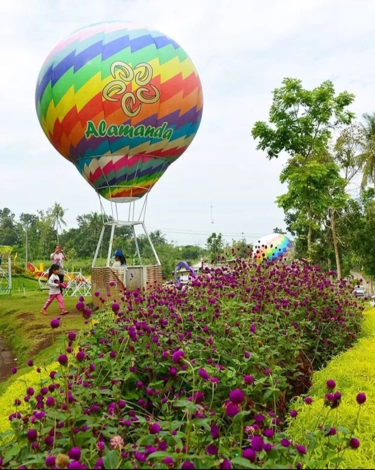 Keindahan balon udara yang berwarna-warni