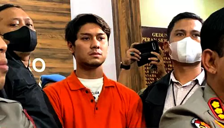 Kemunnculan wajah Rizky Billar di Polres Metro Jakarta Selatan