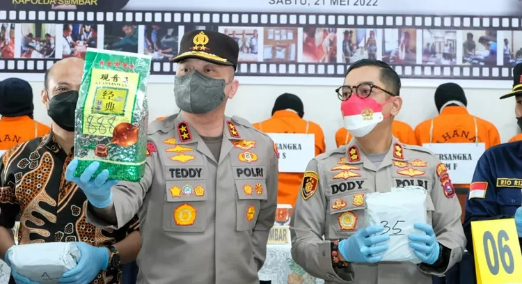 mengungkap kasus peredaran narkotika jenis sabu