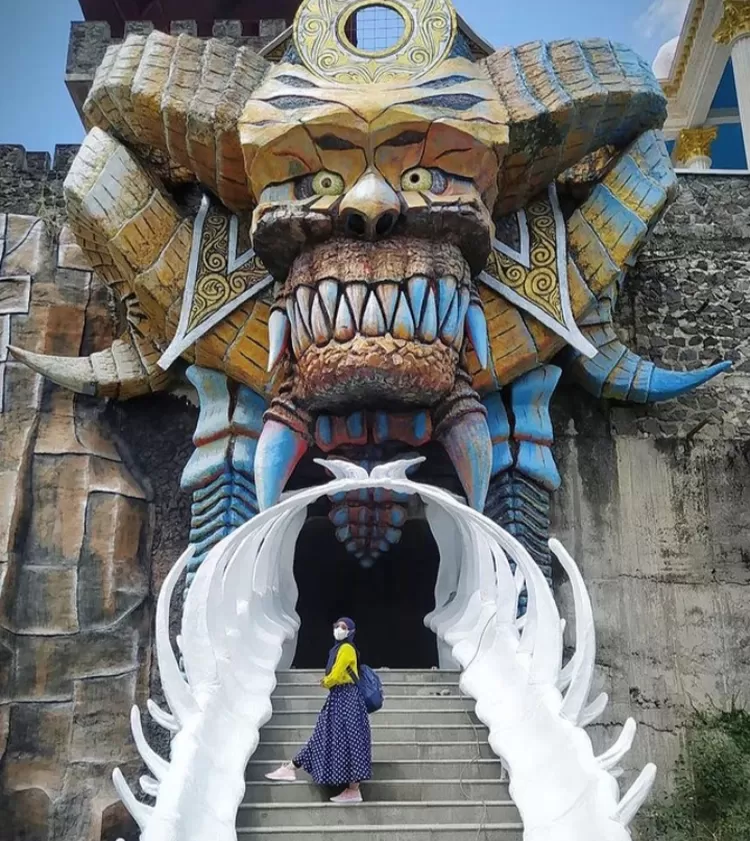 Spot foto di destinasi wisata 'The Lost World Castle' Yogyakarta ala negeri dongeng