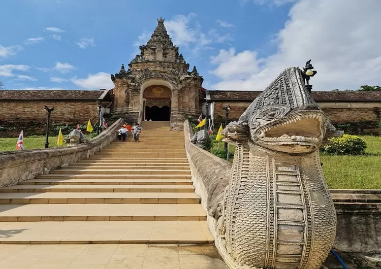  Wat Phra That Lampang Luang