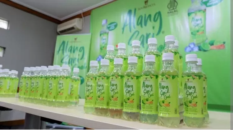 Di bulan Oktober ini, SidoMuncul baru saja merilis produk Alangsari Cool, minuman herbal dalam sediaan ready to drink (RTD) dan menjadi penanda perusahaan jamu dan farmasi terbesar dan termodern tersebut nantinya ingin mengambil kue pasar industri RTD dalam kemasan kaleng 