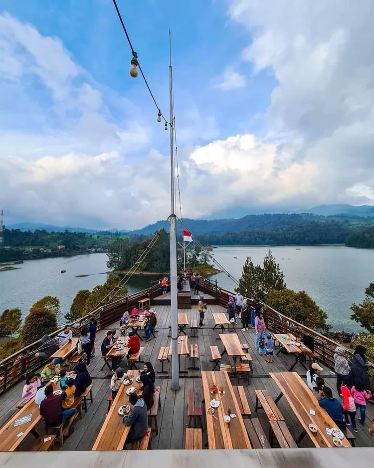 Glamping Lakeside Rancabali, destinasi wisata di Ciwidey Bandung