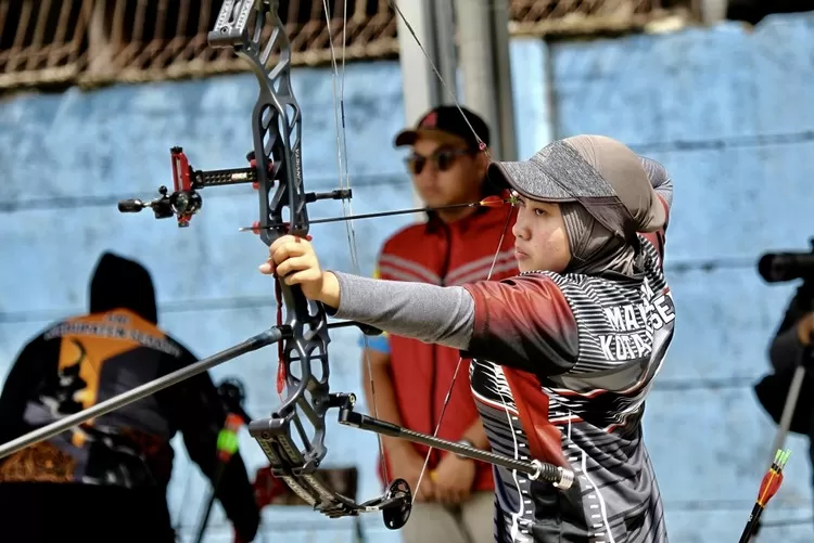 Pemanah putri Tangsel Mayesha Alayna Hermanto - Foto: Henry Lukmanul Hakim