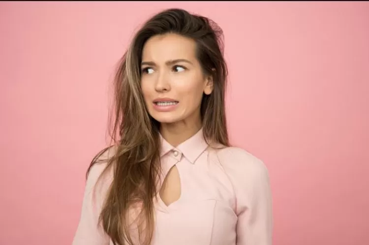 Ilustrasi. Akibat rambut rontok bisa merusak penampilan