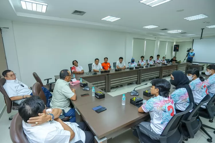 Suasana pelepasan atlet hoki DKI menuju Kejurnas 2022.