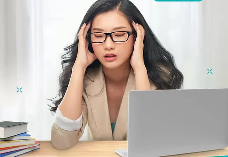 Penuhi kebutuhan tidur agar kesehatan mata tidak terganggu.