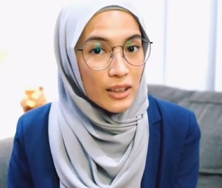 Alyssa Soebandono tampak kurus dengan pipi tirus